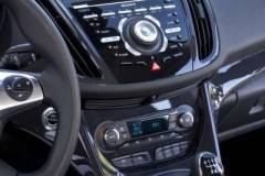 ford_kuga_014_01