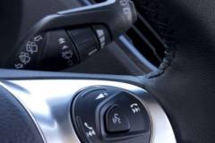ford_kuga_015_01