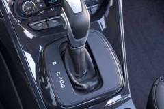 ford_kuga_017_01