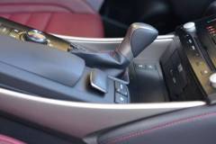 lexus_is_027