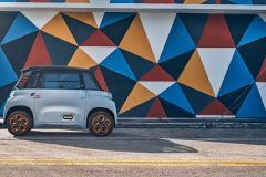 ami-oco-100-electric-ordinabile-in-italia-con-un-percorso-completamente-online-13