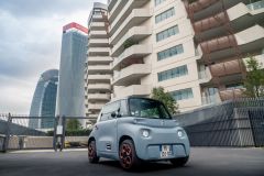 ami-oco-100-electric-ordinabile-in-italia-con-un-percorso-completamente-online-2