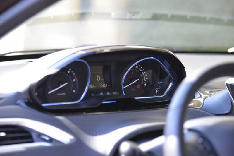 peugeot-2008-015