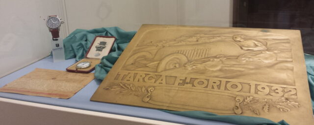 Vetrina Tazio Nuvolari Eberhard & Co. Mostra D'Annunzio_01