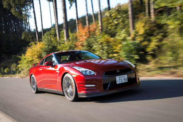 NISSAN GT-R 2014