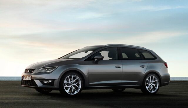 2014-Seat-Leon-ST-11