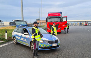 Guida sicura: controlli della polizia stradale