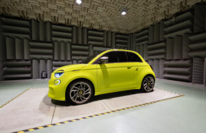 Il “rombo” della Nuova Abarth 500e progettato da Stellantis Sound Design Studio