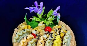 Creste di gallo con berberechos galiziani e pesto ai fiori di salvia