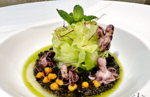 Tagliolini di porro al pesto di menta con zafferano liquido e polipetti