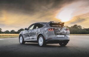 Un brivido elettrico ispirato al mondo del rally: nuova Ford Mustang Mach-E Rally