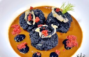 Spaghetti alle vongole veraci con bisque di code di gamberi argentini