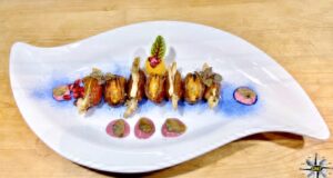 “Datteri di mare” con cannolicchi, cozze, vongole e coulis di melagrana