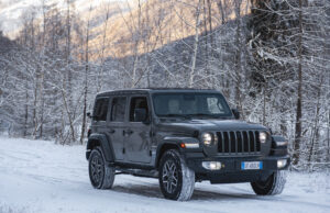 Jeep Wrangler 4xe: in viaggio nell’Off-Road sostenibile