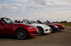 BUON COMPLEANNO, MAZDA MX-5!