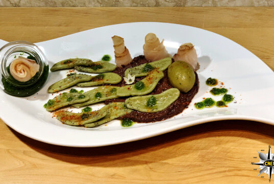 Foglie di ulivo al pesto taggiasco con storione bianco affumicato