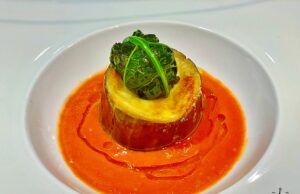 Parmigiana di melanzane con cioccolato, provola e buzzonaglia di tonno