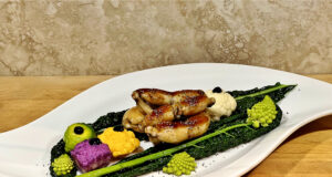 Frogs and cabbages: rane al forno con capricci di cavolo a colori