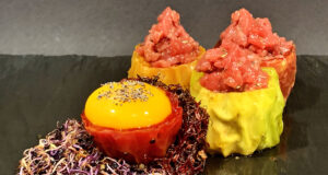 Fichi d’India fritti con tartare di Fassona marinata alle erbe di Provenza
