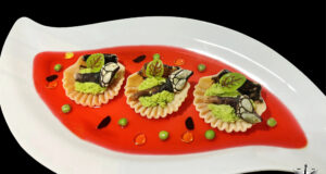 Venus 3D con percebes, pesto di salicornia e dashi al miso rosso