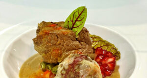 Filetto di gonna con potage de choufleur, baccelli di fagiolo e garam masala