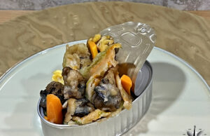 O’cùoppo in scatoletta, con lumache di mare e chiocciole di terra