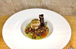 Salmone selvaggio dell’Alaska in oliocottura con lichene islandico