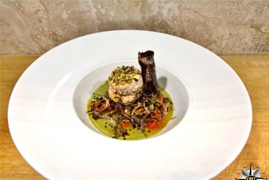 Salmone selvaggio dell’Alaska in oliocottura con lichene islandico