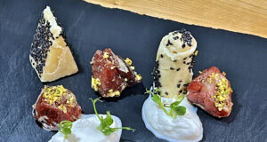Tataki di Reggiano DOP 40 mesi e crudo di Parma con spuma di parmigiano