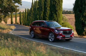 Mazda Svela la Nuova CX-80: Inizia il Tour Estivo nei Saloni Italiani