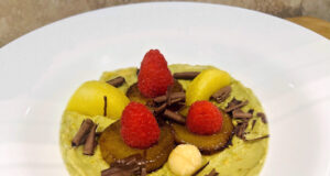 Trifoglio di cocomero giallo con salsa Worcestershire e crema di avocado