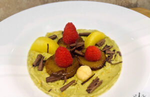 Trifoglio di cocomero giallo con salsa Worcestershire e crema di avocado