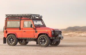 Il debutto della Classic Defender V8 by Works Bespoke