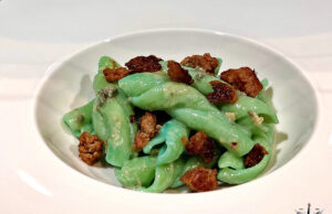 Treccioni rigati con crema di Bleu de Brebis e Lucanica di Picerno IGP
