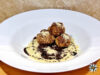 Bakso daging sapi: polpette indonesiane con bamboe rendang e dried durian