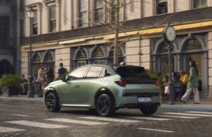 Nuova Lancia Ypsilon: eleganza e creatività protagoniste del nuovo spot