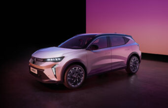 Renault Scenic E-Tech Electric: 642 km di autonomia e ricarica in 28 minuti