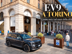 E chi ha detto che la Kia EV9 è troppo grande? A spasso per Torino