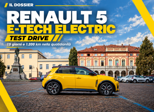 Renault 5 E-Tech in Piazza Italiana