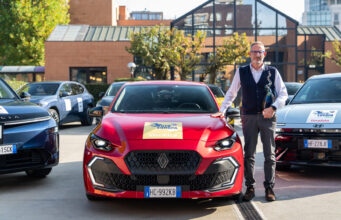 Renault Clio è Auto Europa 2027: la sesta generazione conquista il premio UIGA