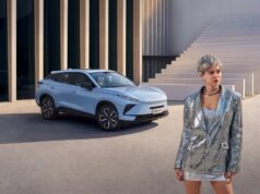 OMODA 4 e 5 NEXT, da Torino a Parigi tra tecnologia e ibrido Immagine ufficiale di OMODA 5 NEXT diffusa per il Salone di Parigi.