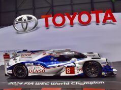 Toyota vince a Barcellona, titolo Costruttori e sfida piloti a Monza Foto d'archivio: 2014 FIA WEC Championship winning Toyota TS040 Hybrid at Geneva International Motor Show 2