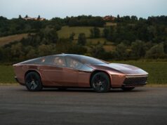 GFG Style Peralta D: una one-off torinese in rame La GFG Style Peralta D vista di profilo, con la carrozzeria in rame e la parte superiore vetrata.