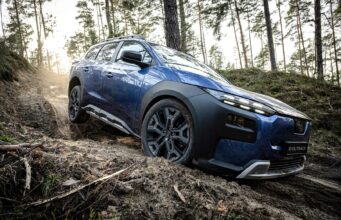 Subaru E-Outback: l’ammiraglia diventa elettrica, 381 CV e fino a 523 km di autonomia