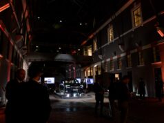 Zeekr 9X: anteprima italiana al MACRO di Roma La Zeekr 9X esposta durante l’anteprima italiana al MACRO di Roma.